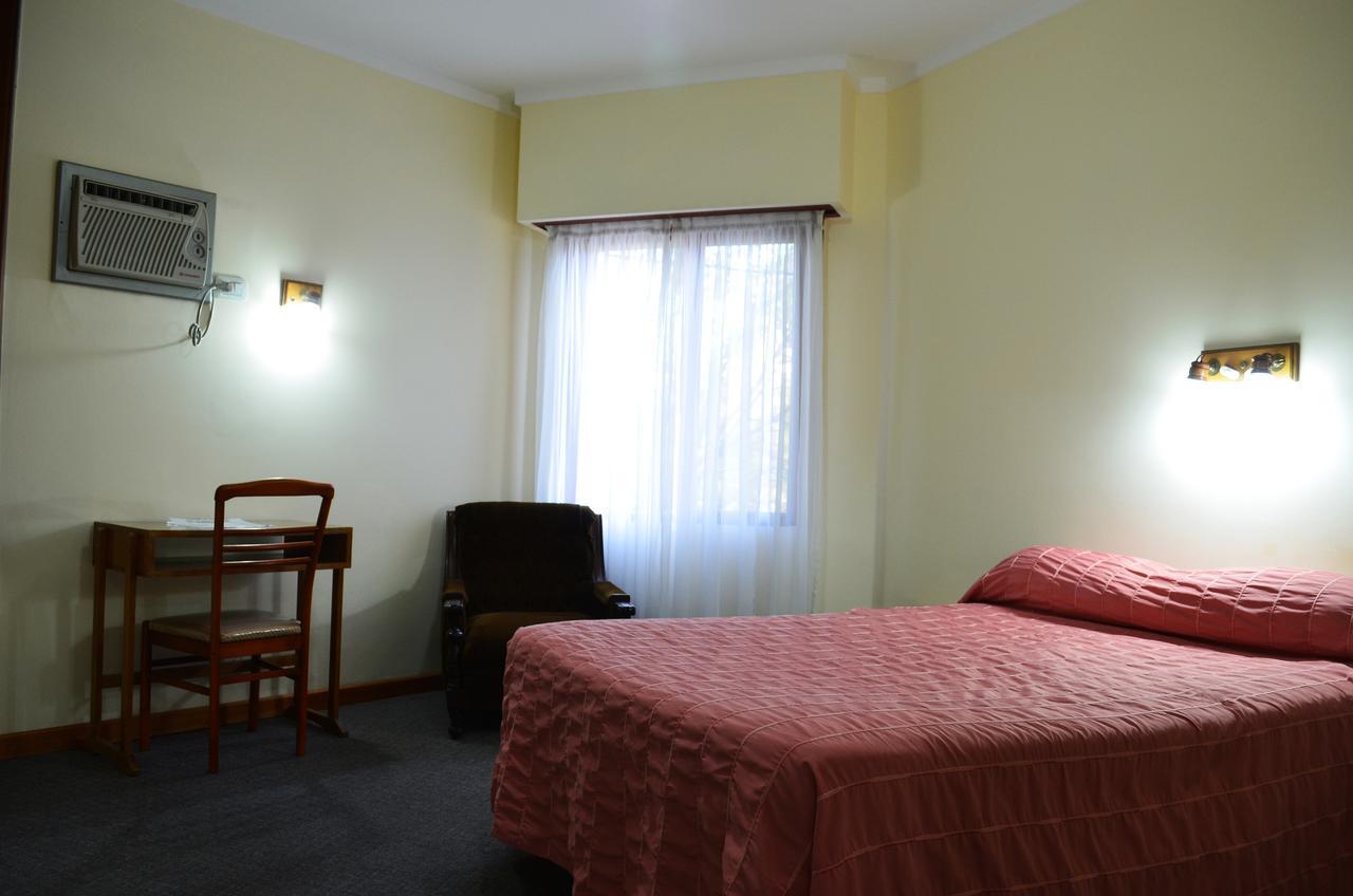 Hotel Huemul Хенераль-Рока Экстерьер фото